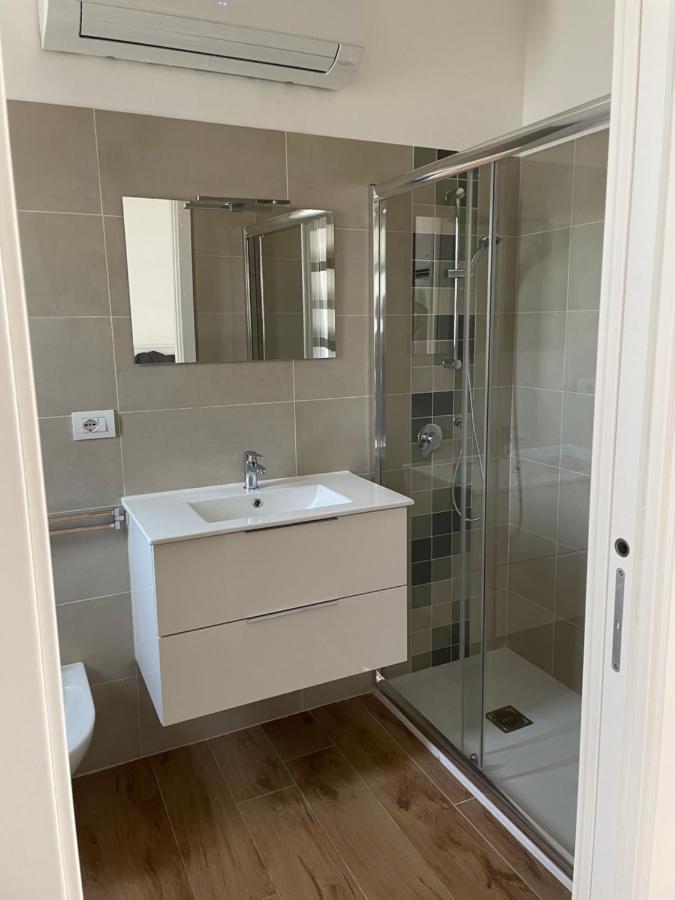 ג'ובינאצו B&B A Pochi Passi Dal Mare מראה חיצוני תמונה