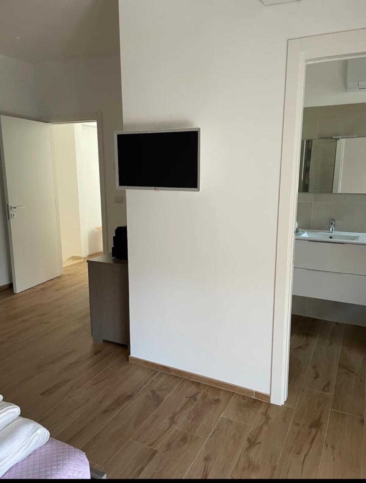 ג'ובינאצו B&B A Pochi Passi Dal Mare מראה חיצוני תמונה